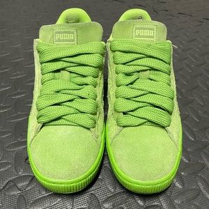 Neon green Puma suede mono